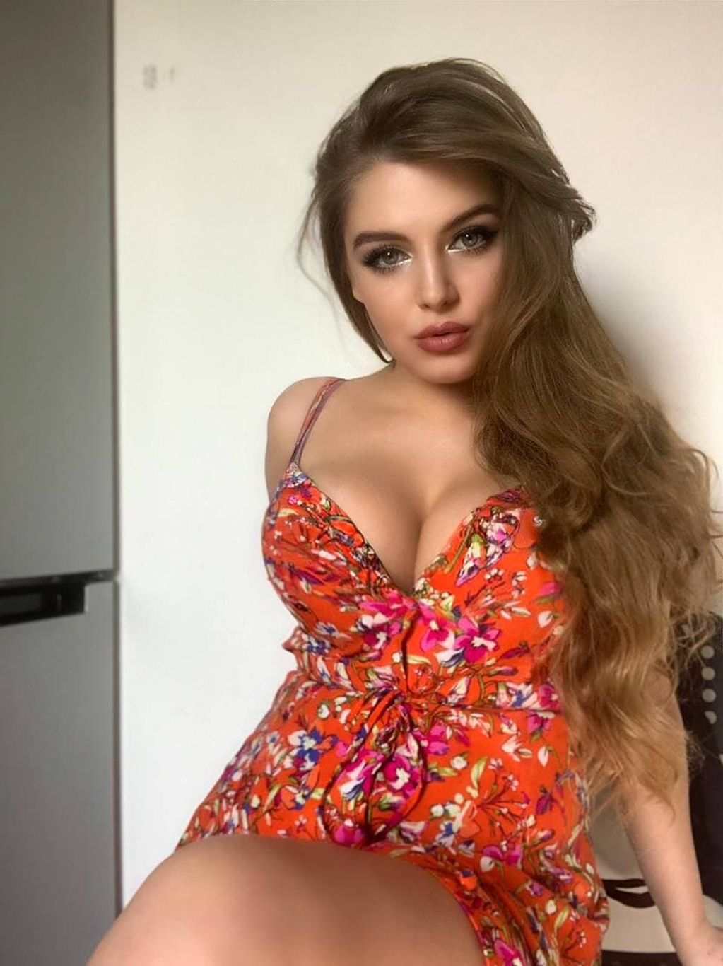 Карина проститутка у метро Владимирская